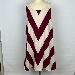 Charming Charlie Cream & Maroon Chevron Shift Midi Dress ((size Large))